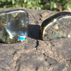 Labradorite free form